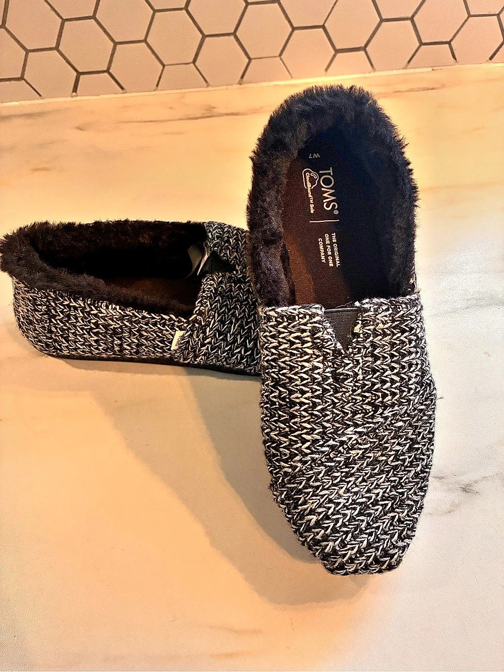 TOMS Flurry Slipper Black Mélange Knit & White Knit US 7